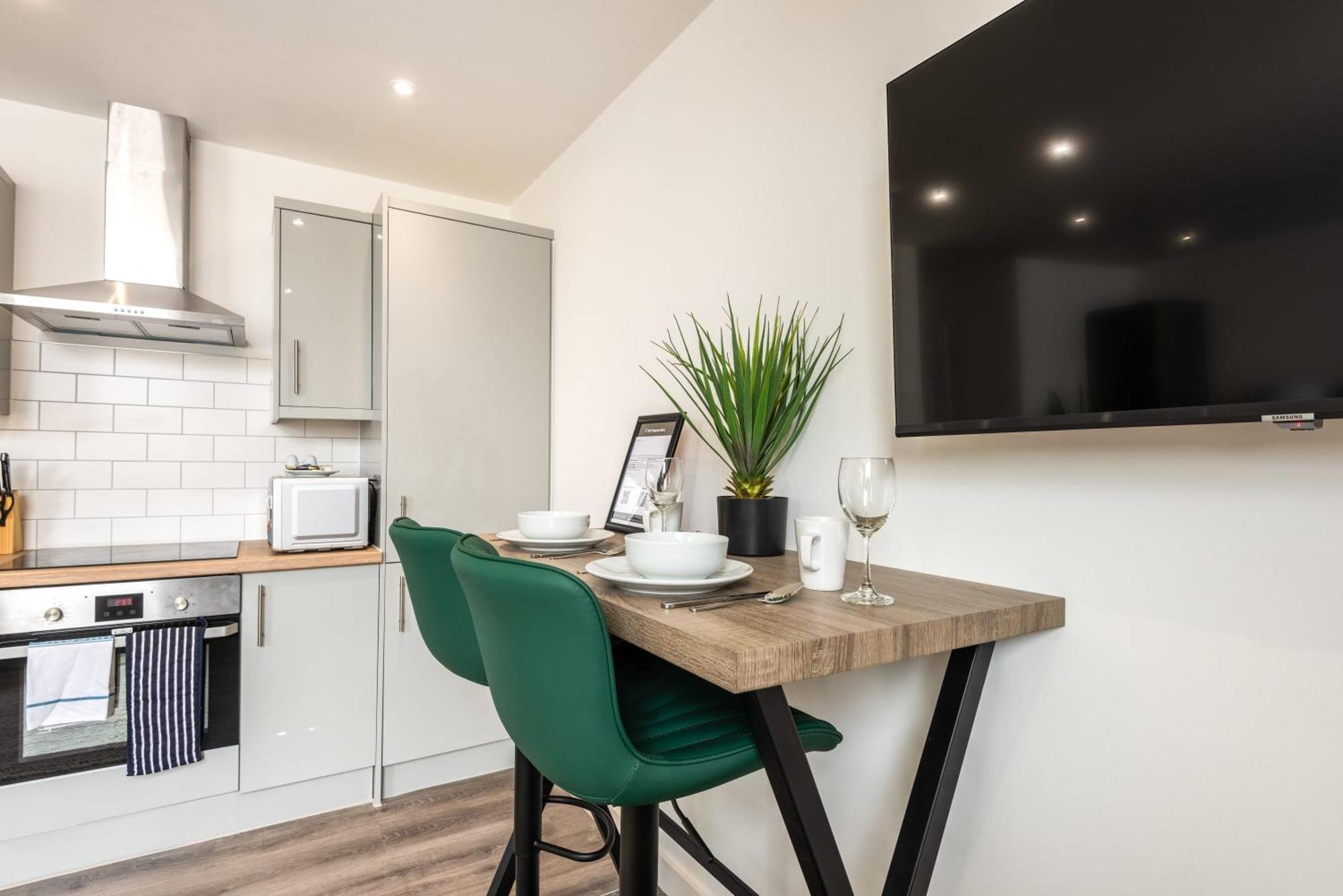 Contemporary 1 Bed Central Rotherham Studio Exterior photo